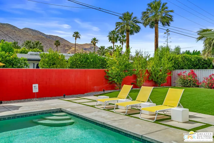 1327 E San Lucas Road, Palm Springs, California 92264