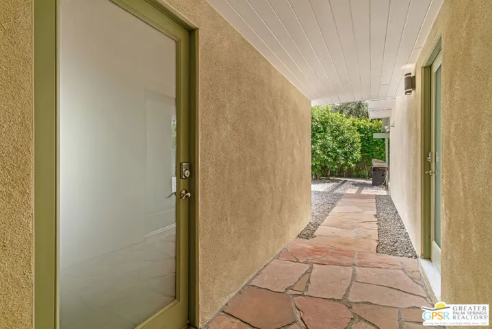 1327 E San Lucas Road, Palm Springs, California 92264