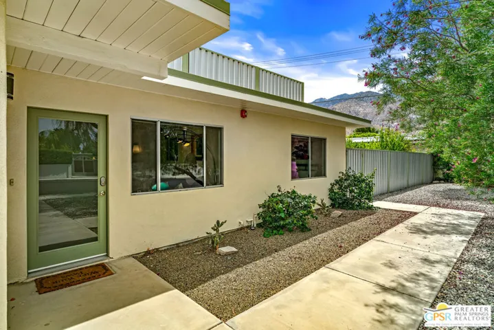1327 E San Lucas Road, Palm Springs, California 92264