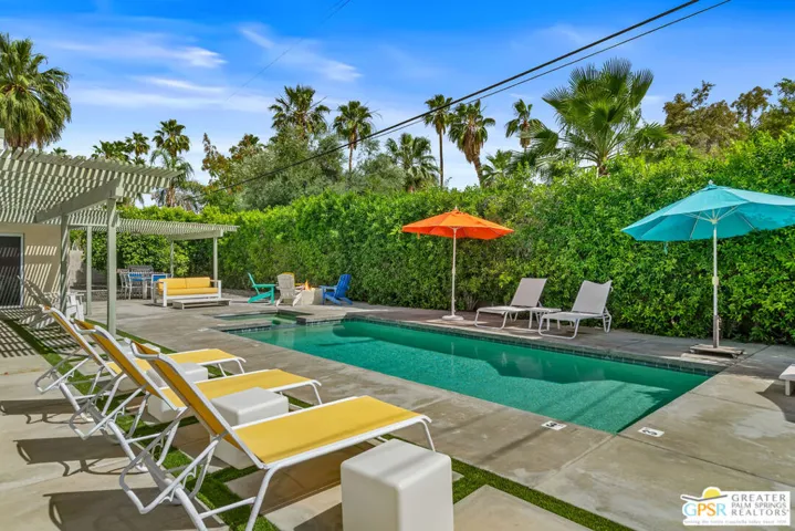 1327 E San Lucas Road, Palm Springs, California 92264