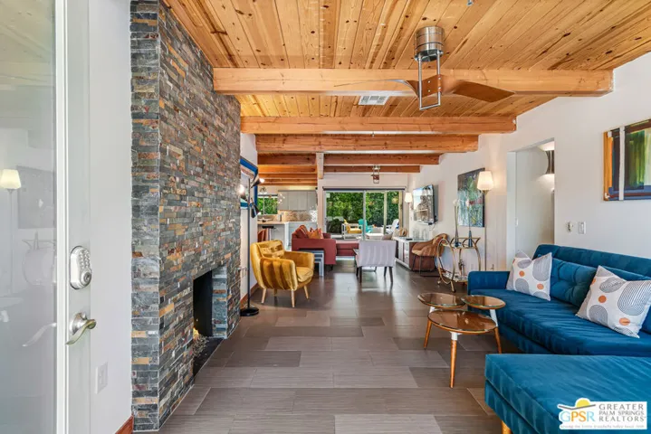 1327 E San Lucas Road, Palm Springs, California 92264