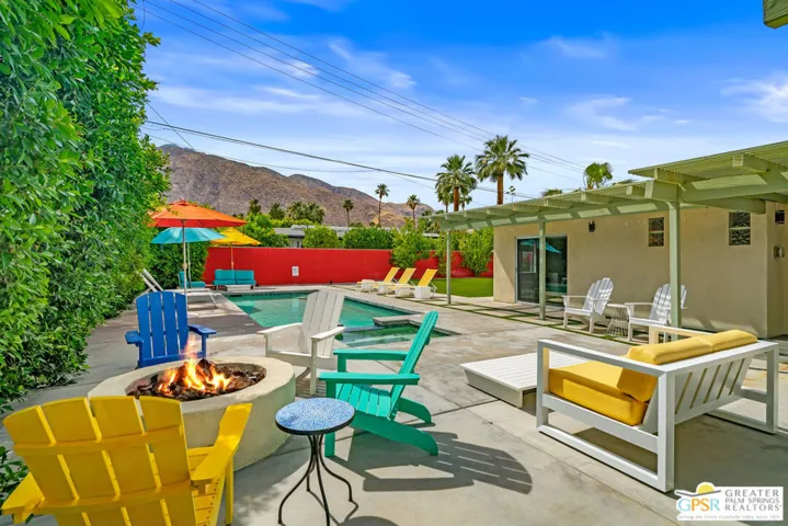 1327 E San Lucas Road, Palm Springs, California 92264