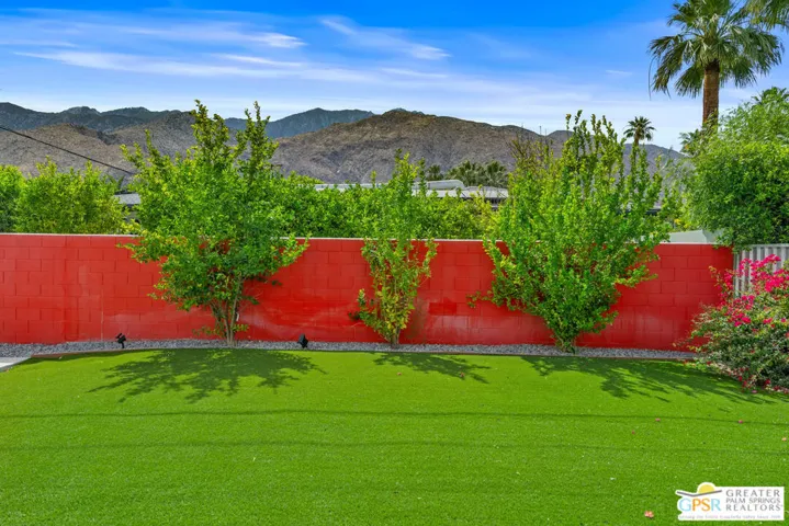 1327 E San Lucas Road, Palm Springs, California 92264