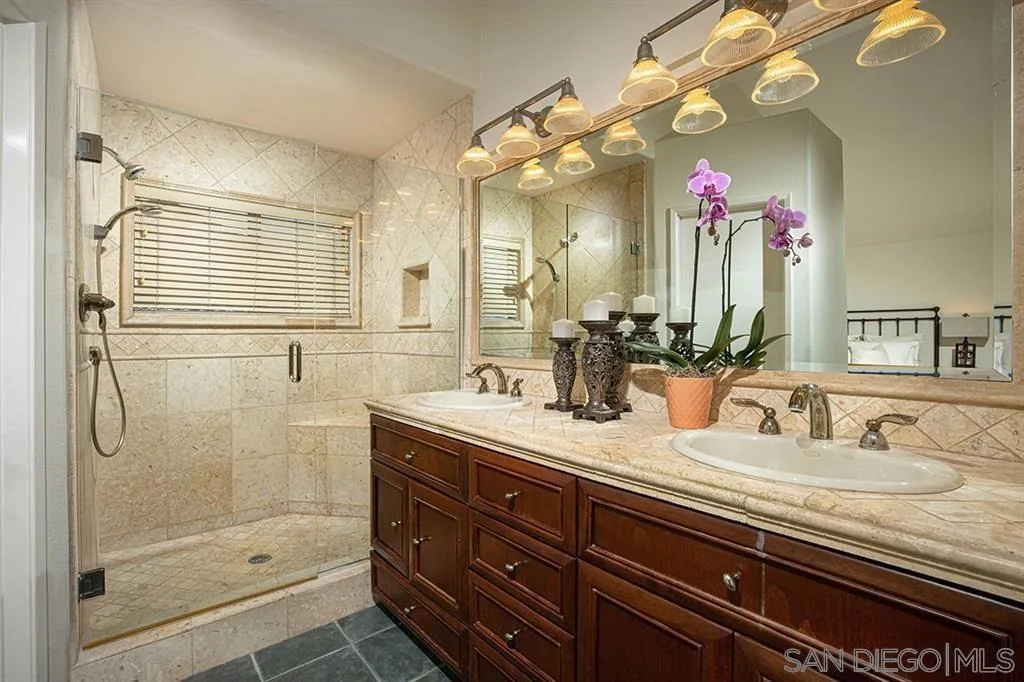 Primary Bath/Spa