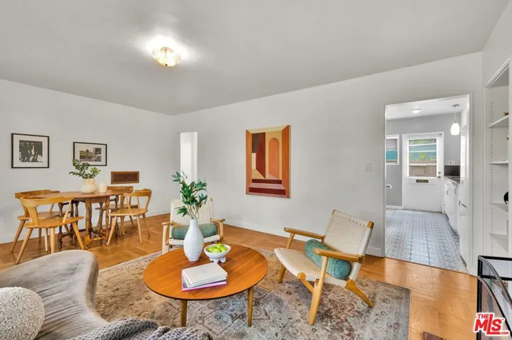 5226 Village Green, Los Angeles, California 90016