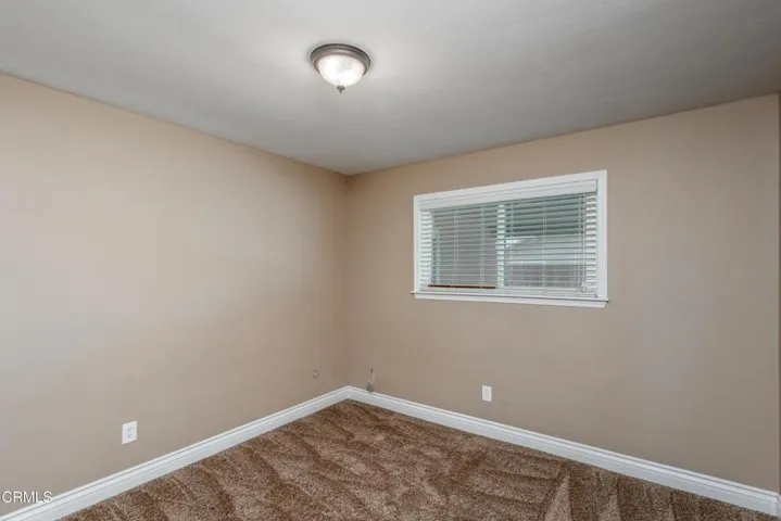 17_bedroom_1