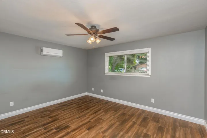 23_master_bedroom_1