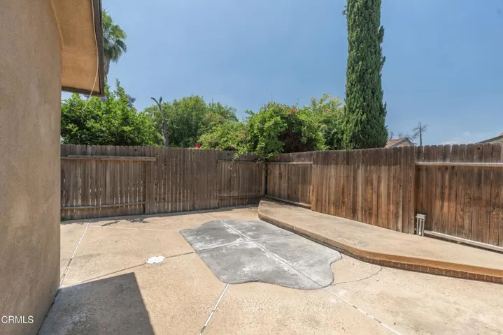 32_back_exterior_6