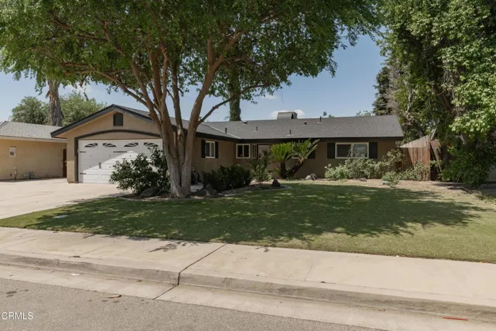 08_front_exterior_7