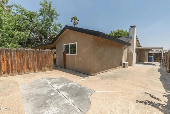 33_back_exterior_7