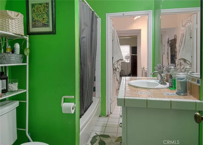 2094 Orange Avenue, Costa Mesa, California 92627