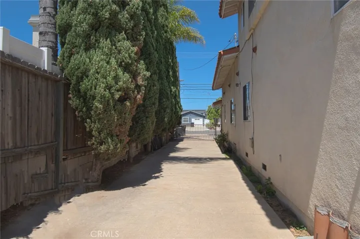 2094 Orange Avenue, Costa Mesa, California 92627