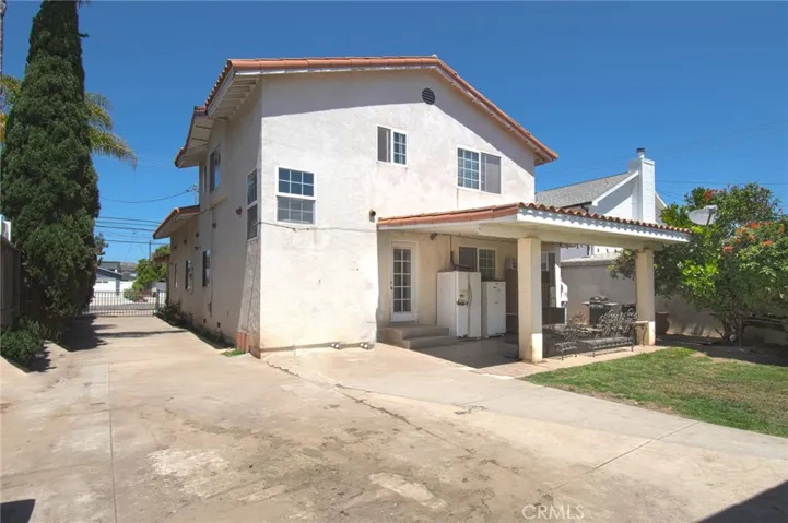 2094 Orange Avenue, Costa Mesa, California 92627
