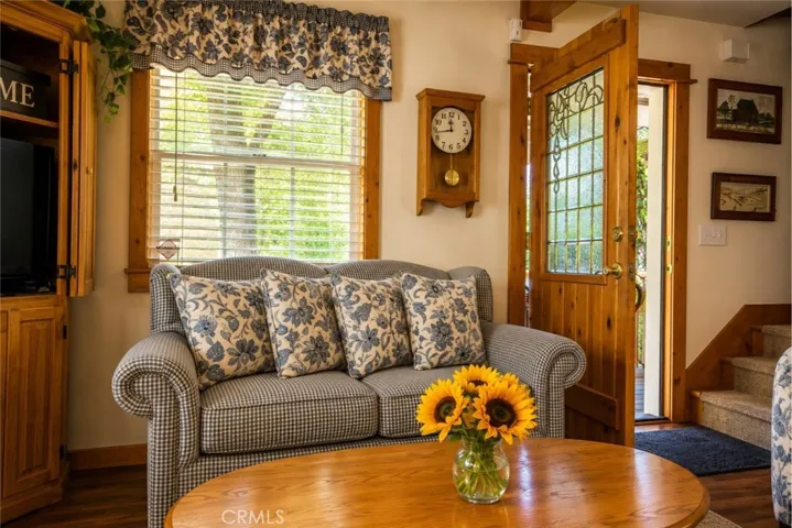 791 Arth, Crestline, California 92325