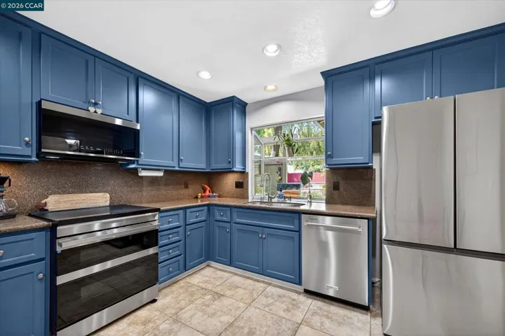 1892 London Dr, Benicia, California 94510