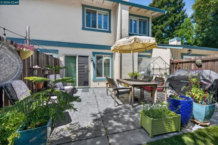 1892 London Dr, Benicia, California 94510