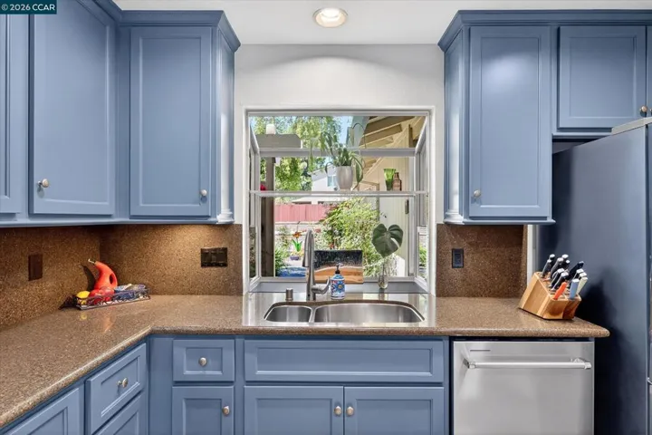1892 London Dr, Benicia, California 94510