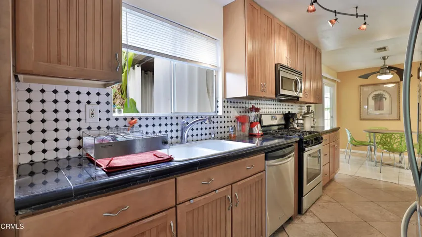 70121SunValleyDr-24