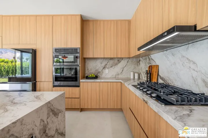 2020 E Amado Road, Palm Springs, California 92262