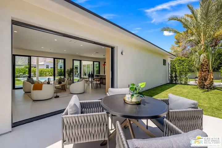 2020 E Amado Road, Palm Springs, California 92262