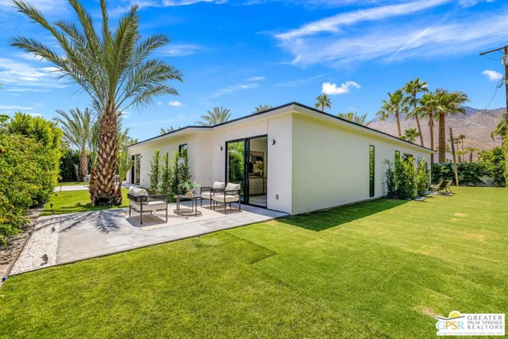 2020 E Amado Road, Palm Springs, California 92262