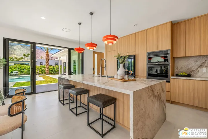 2020 E Amado Road, Palm Springs, California 92262