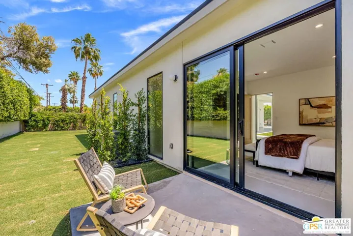 2020 E Amado Road, Palm Springs, California 92262