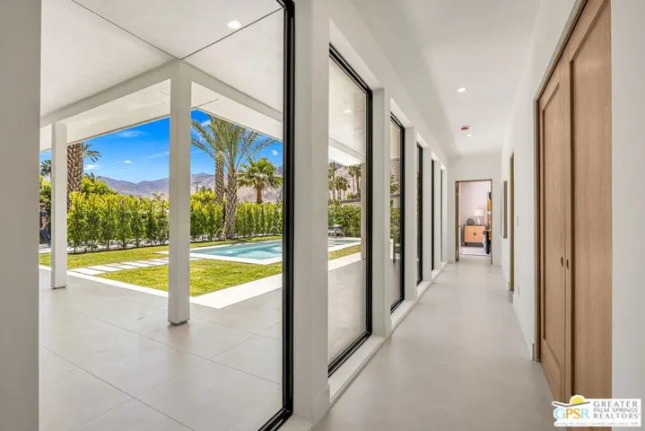 2020 E Amado Road, Palm Springs, California 92262