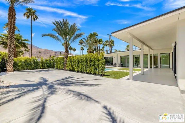 2020 E Amado Road, Palm Springs, California 92262