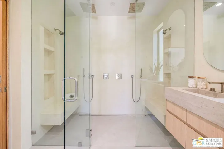 2020 E Amado Road, Palm Springs, California 92262