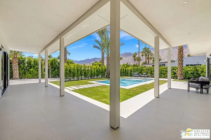 2020 E Amado Road, Palm Springs, California 92262