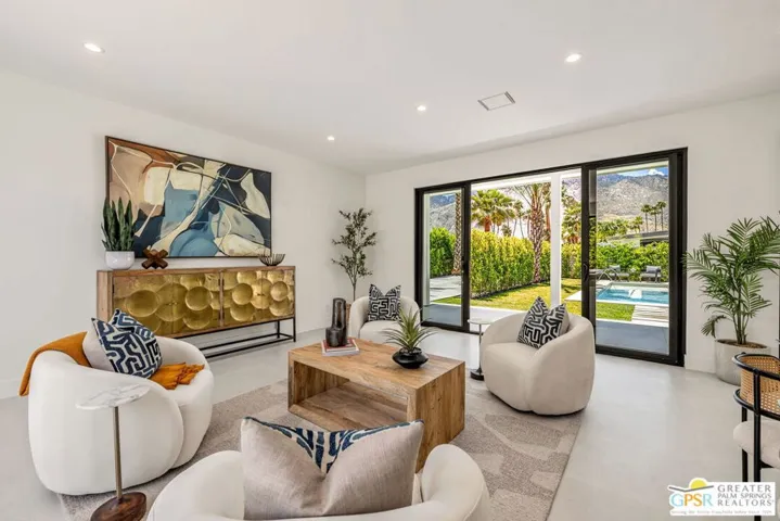 2020 E Amado Road, Palm Springs, California 92262