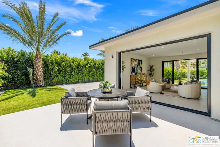 2020 E Amado Road, Palm Springs, California 92262