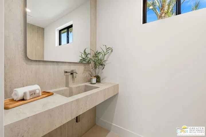 2020 E Amado Road, Palm Springs, California 92262