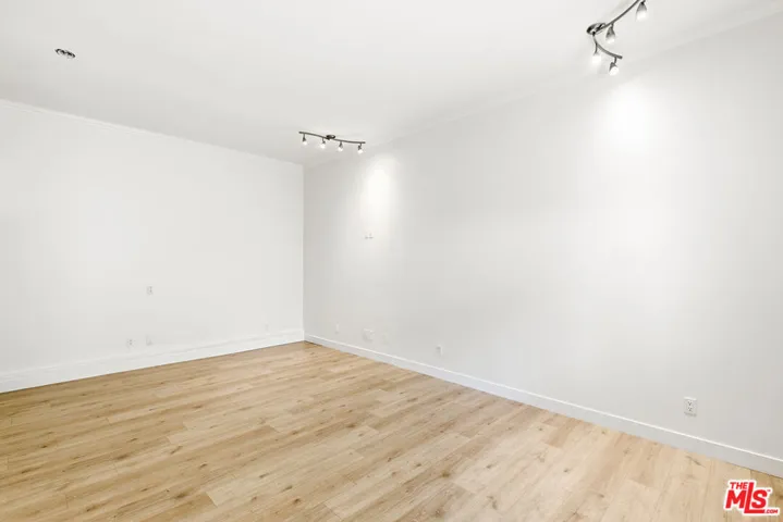 23114 Mariano Street, Woodland Hills, California 91367