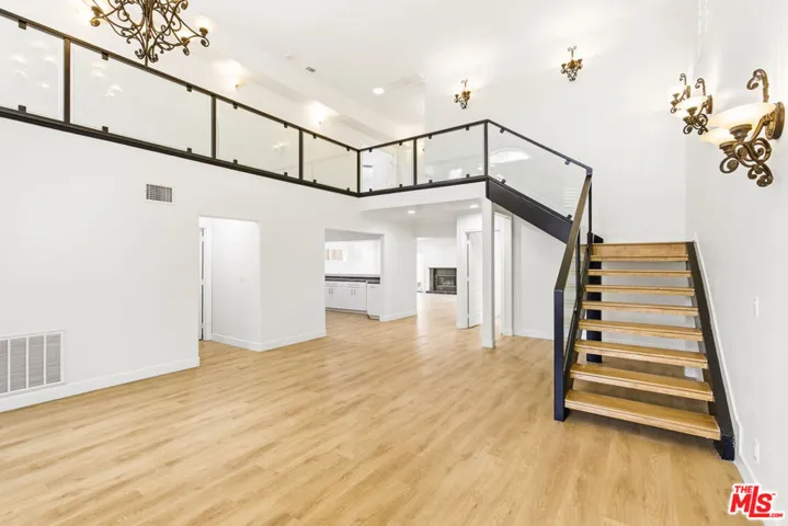 23114 Mariano Street, Woodland Hills, California 91367