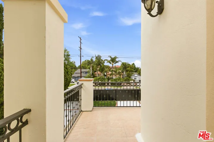 23114 Mariano Street, Woodland Hills, California 91367