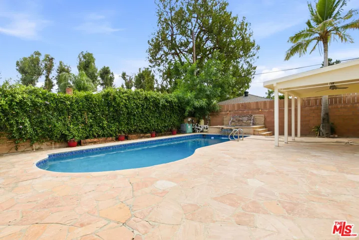23114 Mariano Street, Woodland Hills, California 91367