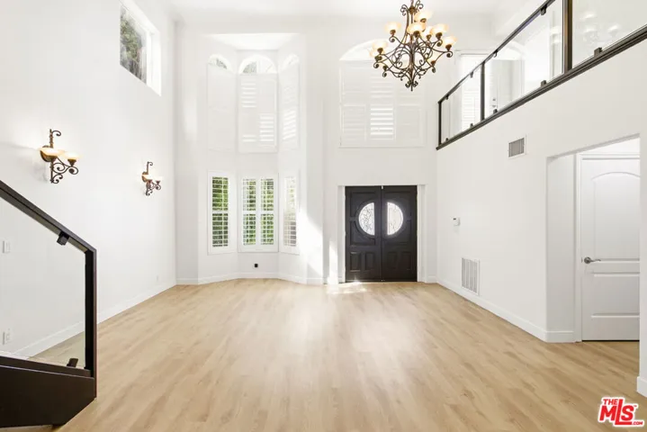 23114 Mariano Street, Woodland Hills, California 91367