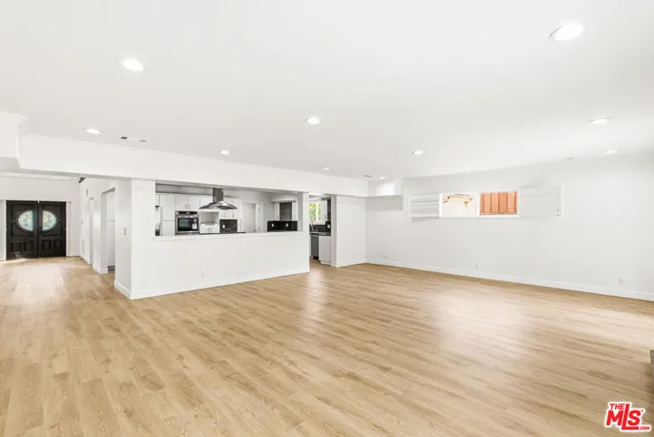 23114 Mariano Street, Woodland Hills, California 91367