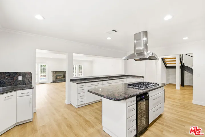 23114 Mariano Street, Woodland Hills, California 91367