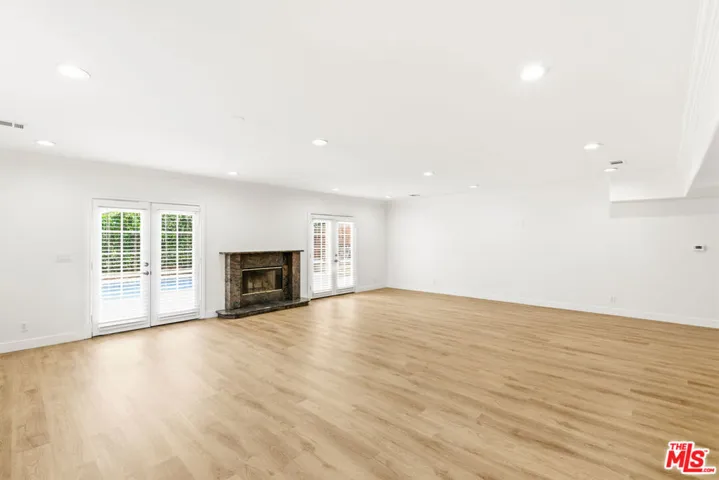 23114 Mariano Street, Woodland Hills, California 91367