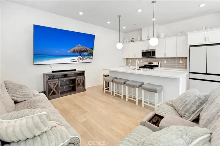 4547 S Grant Paseo, Ontario, California 91762