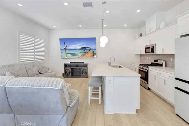 Kitchen island and breakfast bar