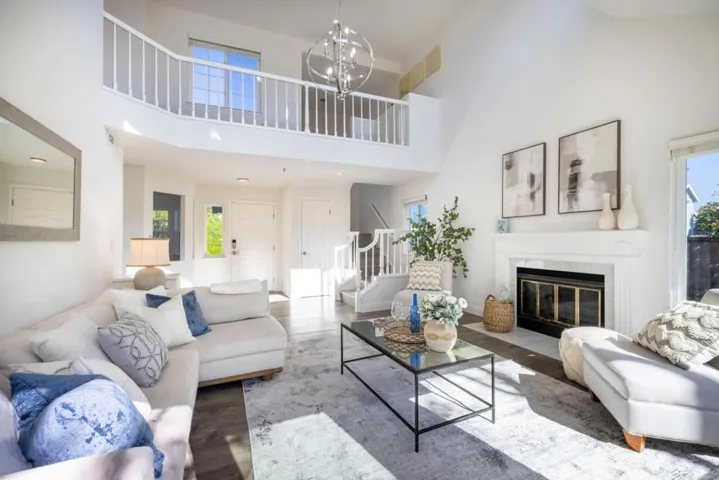 290 Billingsgate Lane, Foster City, California 94404