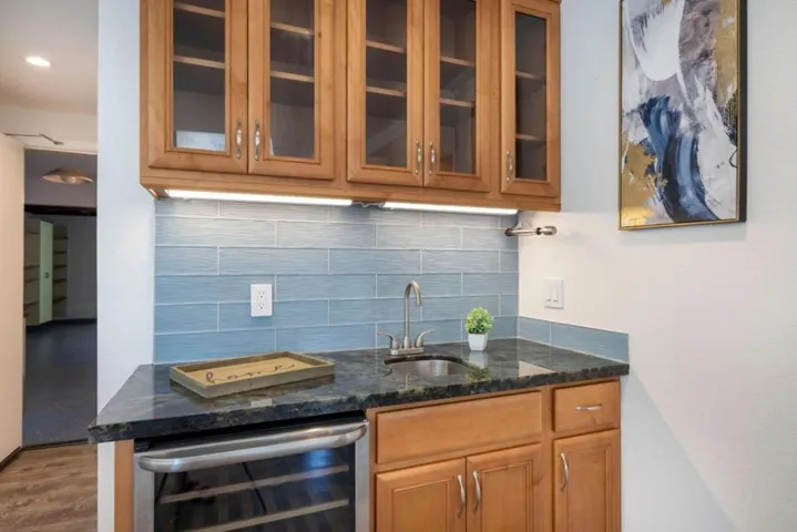 290 Billingsgate Lane, Foster City, California 94404