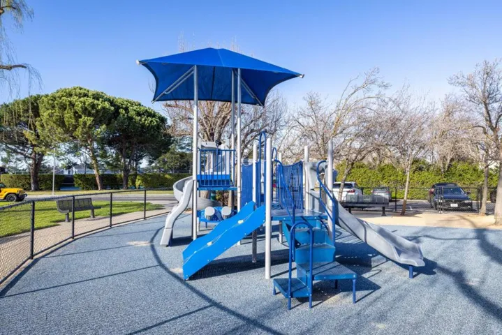 290 Billingsgate Lane, Foster City, California 94404
