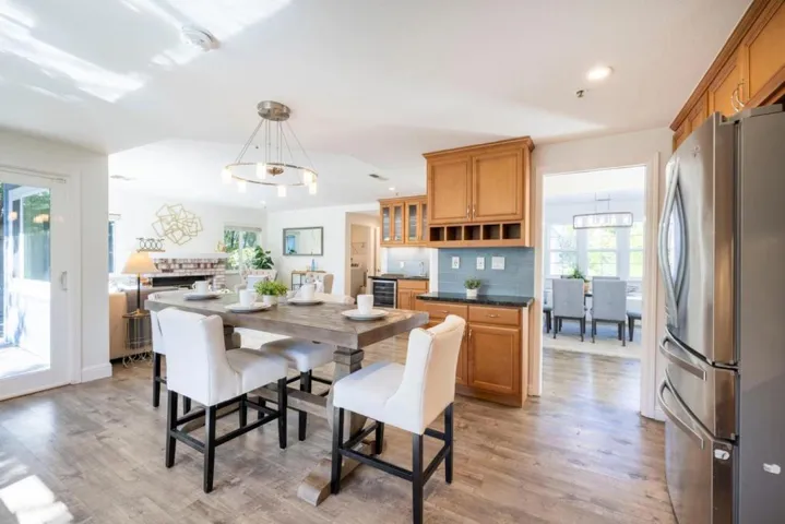 290 Billingsgate Lane, Foster City, California 94404