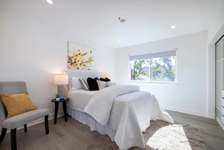 290 Billingsgate Lane, Foster City, California 94404