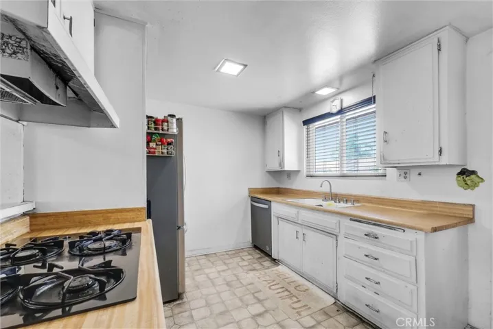 6254 Stanton, Highland, California 92346